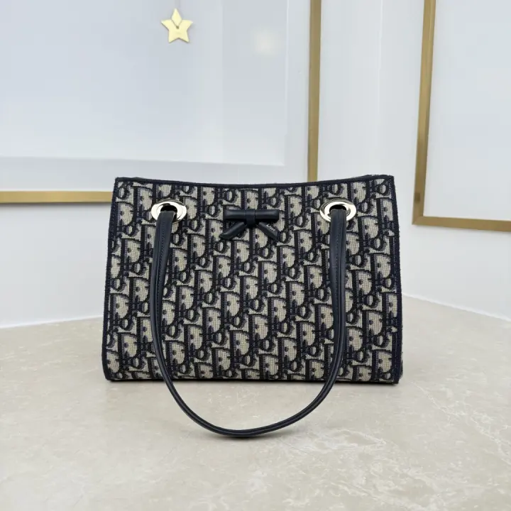 Dior size：27 x 19 x 13.5cm--26