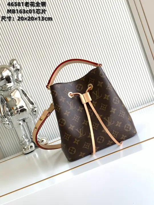 Louis Vuitton（LV） size： 20 * 20 * 13cm-149