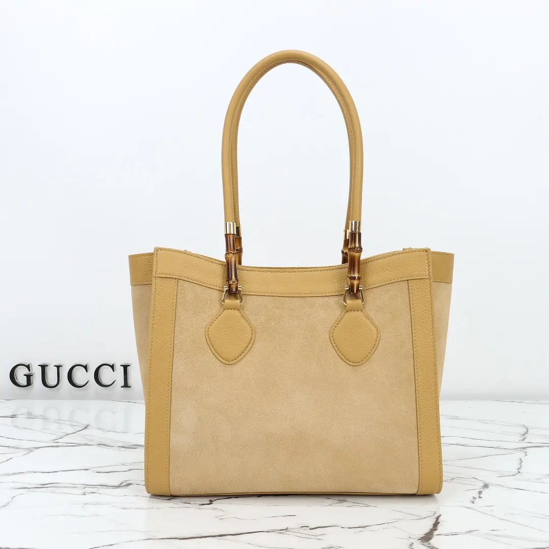 🔷批800🔷专柜品质,原厂皮,款号 A005YB浅杏磨砂🌟🌟🌟尺寸:宽30.5x高25x侧宽13。📢📢📢现货出货!
