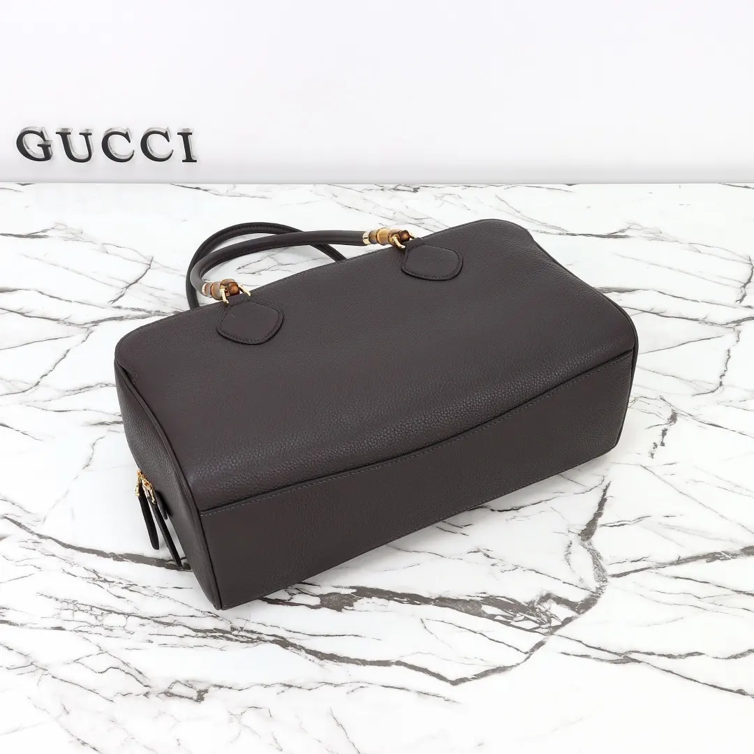 🔷批720🔷专柜品质,原厂皮,款号A006OD深灰皮🌟🌟🌟尺寸:宽35.5x高18x侧宽14.5。📢📢📢现货出货!