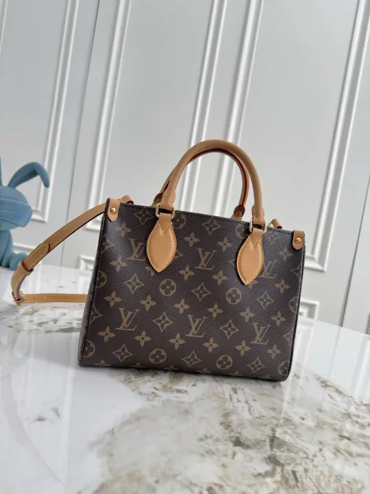 Louis Vuitton（LV） size：25*19*11.5cm-129