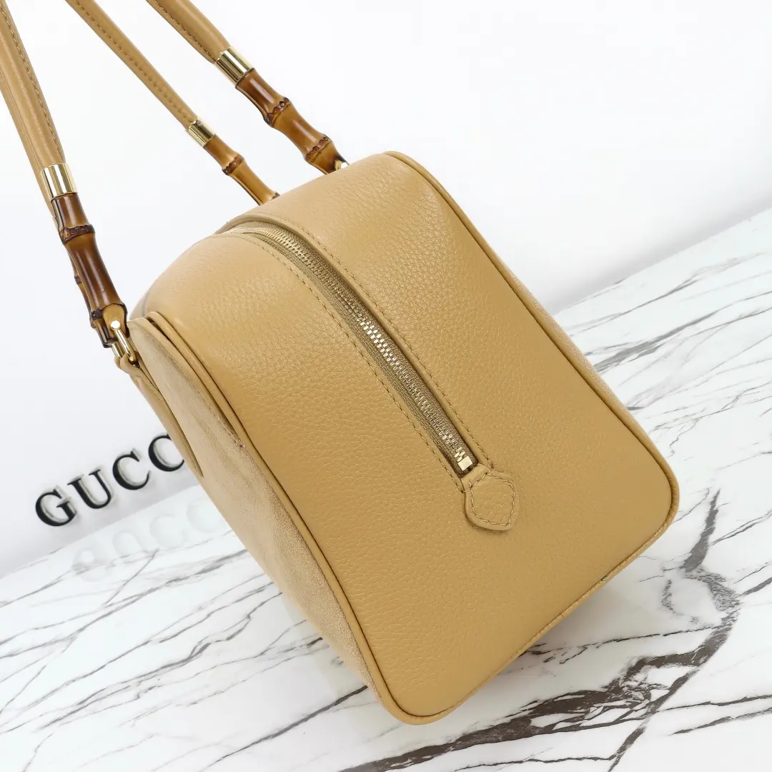 🔷批720🔷专柜品质,原厂皮,款号A006OD浅杏磨砂🌟🌟🌟尺寸:宽35.5x高18x侧宽14.5。📢📢📢现货出货!