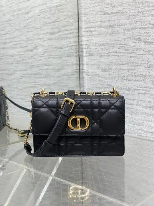 Dior size：17.3×13×7.5cm--39