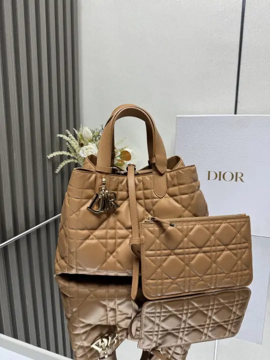 Dior size：28.5x19x21.5cm--32