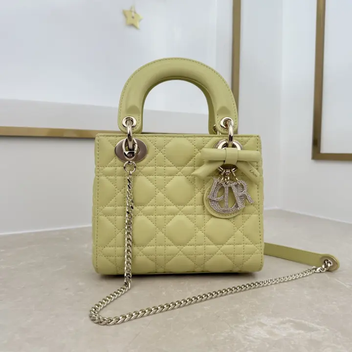 Dior size：18×15×7cm--51