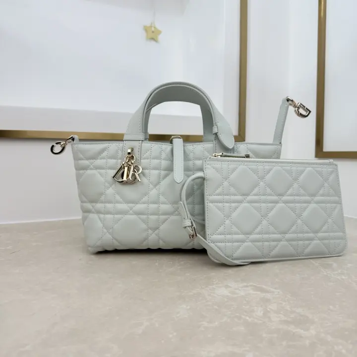 Dior size：23 x 15.5 x 12cm--47