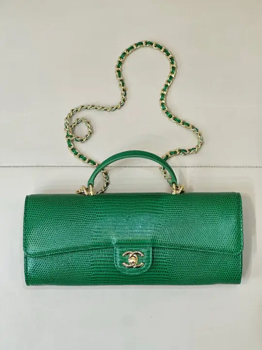 Chanel  size：𝟐𝟎𝐱𝟐𝟐𝐱𝟏𝟐.𝟓𝐜𝐦--125